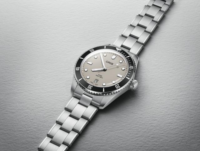 Oris Divers Date