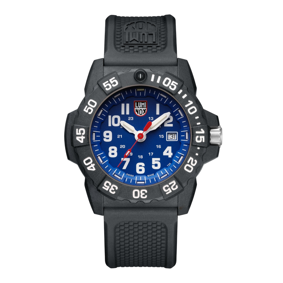 Discover the Luminox Canada Navy SEAL 3503.F Swiss Watch. The Luminox Navy SEAL 3500 Series is a recent evolution of the best-selling Navy SEAL collection of timepieces.