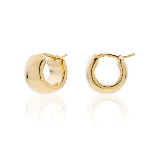 Discover the Unoaerre Golden silver hoops Aria Earrings. Sterling silver hoop earrings with bayonet clasp.