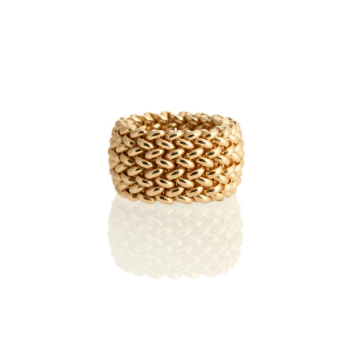 Discover the Unoaerre Chicco Medium Ring. Gold-plated silver medium band ring, Chicco collection.