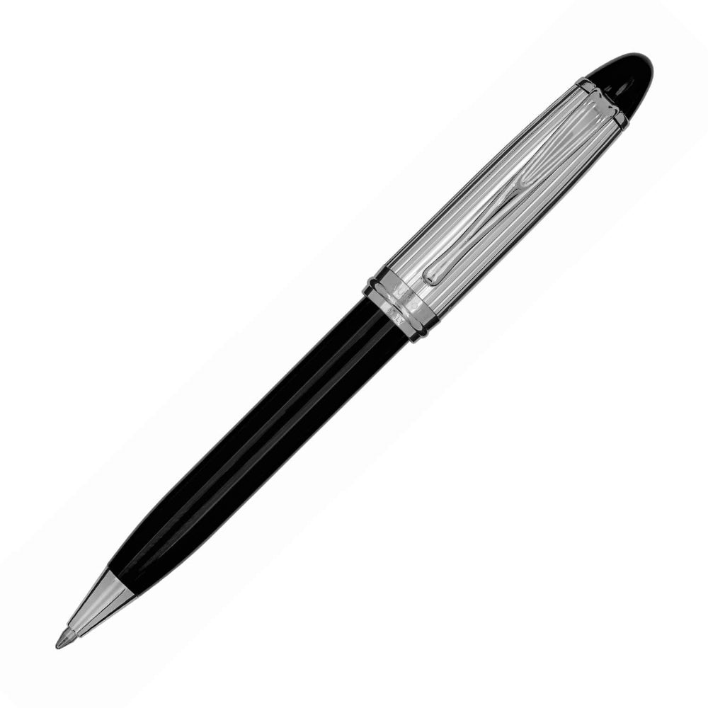 Discover the Aurora Ipsilon Silver Pen. The Ipsilon Silver combines everyday functionality with refined elegance.