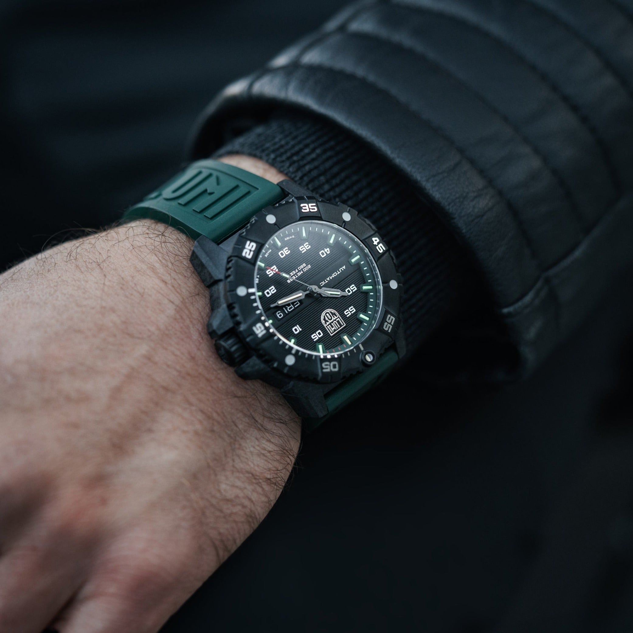 Master Carbon SEAL Automatic XS.3877
