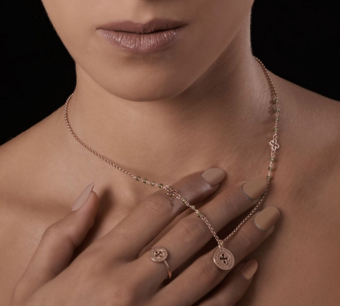 COLLIER DON EN SYMÉTRIE ROSE