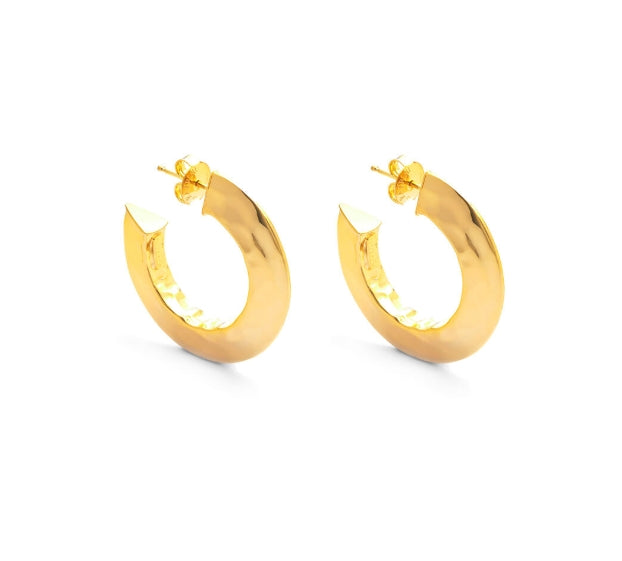Discover the Giovanni Raspini Blade Small Earrings. Elegant small earrings crafted from sterling silver with a luxurious 18k gold plating.