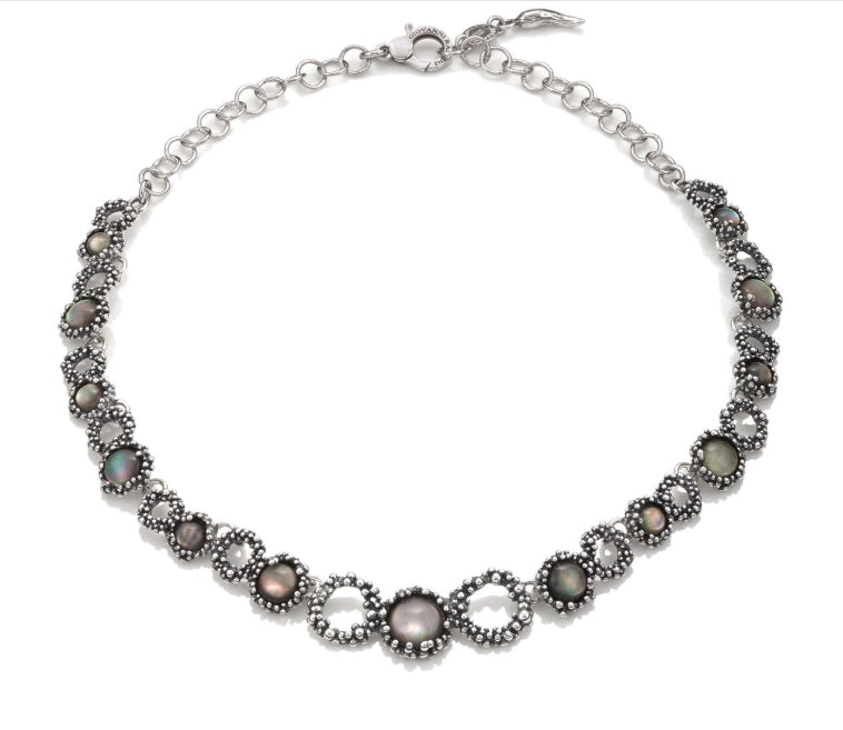 Discover the Giovanni Raspini Maui Necklace. The Maui Necklace captures island elegance with its sterling silver chain and carefully selected stones.