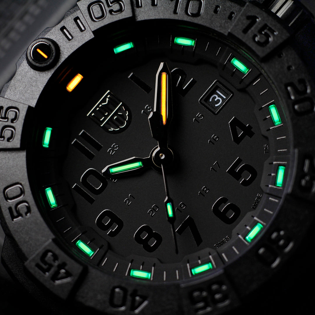 Close-up perspective of the Luminox Canada Navy SEAL 3501.BO.F Swiss Watch highlighting the texture and design. "Always Visible", independent of energy, for up to 25 years.