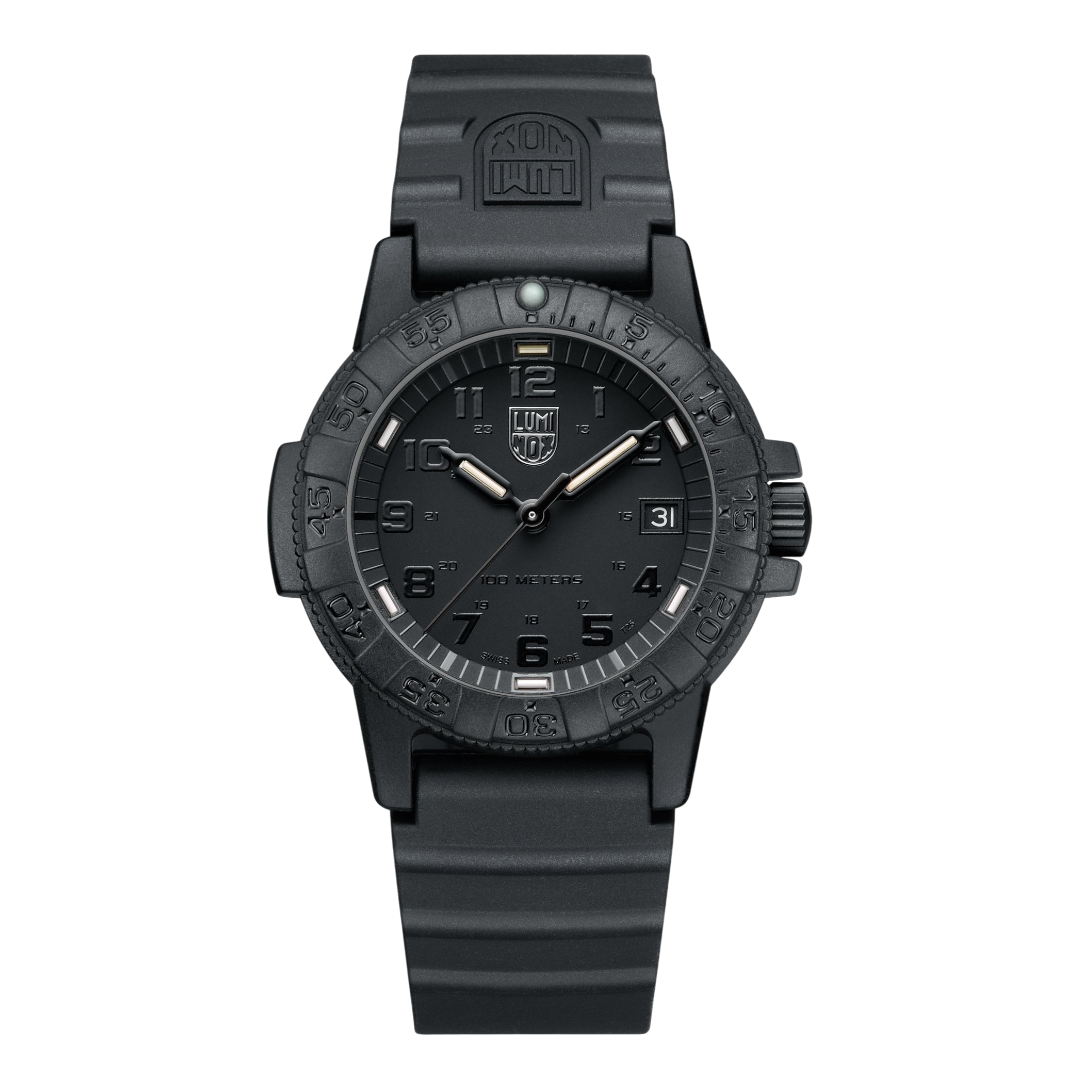 Discover the Luminox Canada Leatherback Sea Turtle 0301.BO Swiss Watch. Luminox, known for its pioneering use of self-powered illumination technology, launched the newest addition to the SEA series - the Leatherback Sea Turtle.