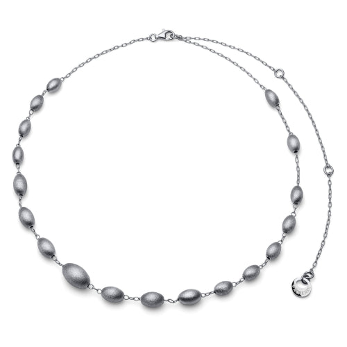 Découvrez le Unoaerre Satin silver Collier. Ce bijou allie design raffiné, finition soignée et élégance intemporelle.