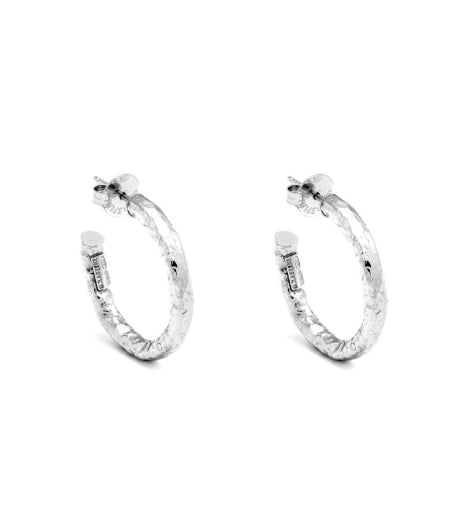 Discover the Giovanni Raspini Rock Light Mini Earrings. Delicate sterling silver hoop earrings designed for everyday elegance.