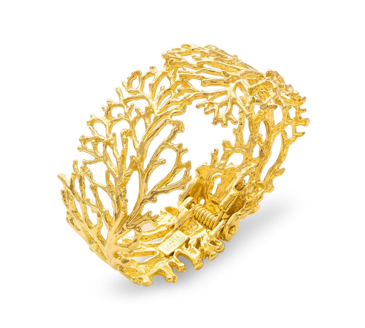 Discover the Giovanni Raspini Coral Bangle. Elegant 18k gold plated sterling silver bangle featuring a timeless coral design.