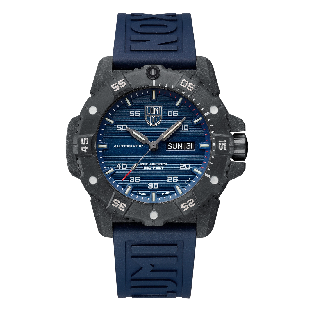 Discover the Luminox Canada Master Carbon SEAL Automatic XS.3863 Swiss Watch. 3860 SERIES, 45 mm - Swiss Automatic Movement - CARBONOXÃ¢â€žÂ¢+ is three times lighter than titanium - Superior Tensile Strength and scratch resistance Main Characteristics Ã‚ Swiss Made Constant glow for up to 25 years in any light condition 45mm Diameter 200 meters Water Resistance, 20 ATM, 660 feet, individually tested Swiss Automatic Movement Ã¢â‚¬â€œ SELLITA SW 220-1 CARBONOXÃ¢â€žÂ¢+ Case 316L Stainless Steel and unidirectio